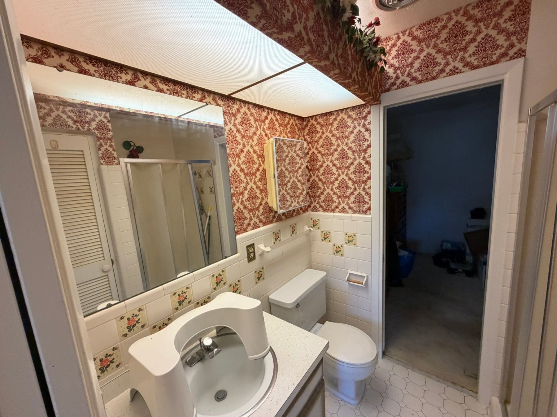 Guest bath โ Palma Sola off-market listing photo 33