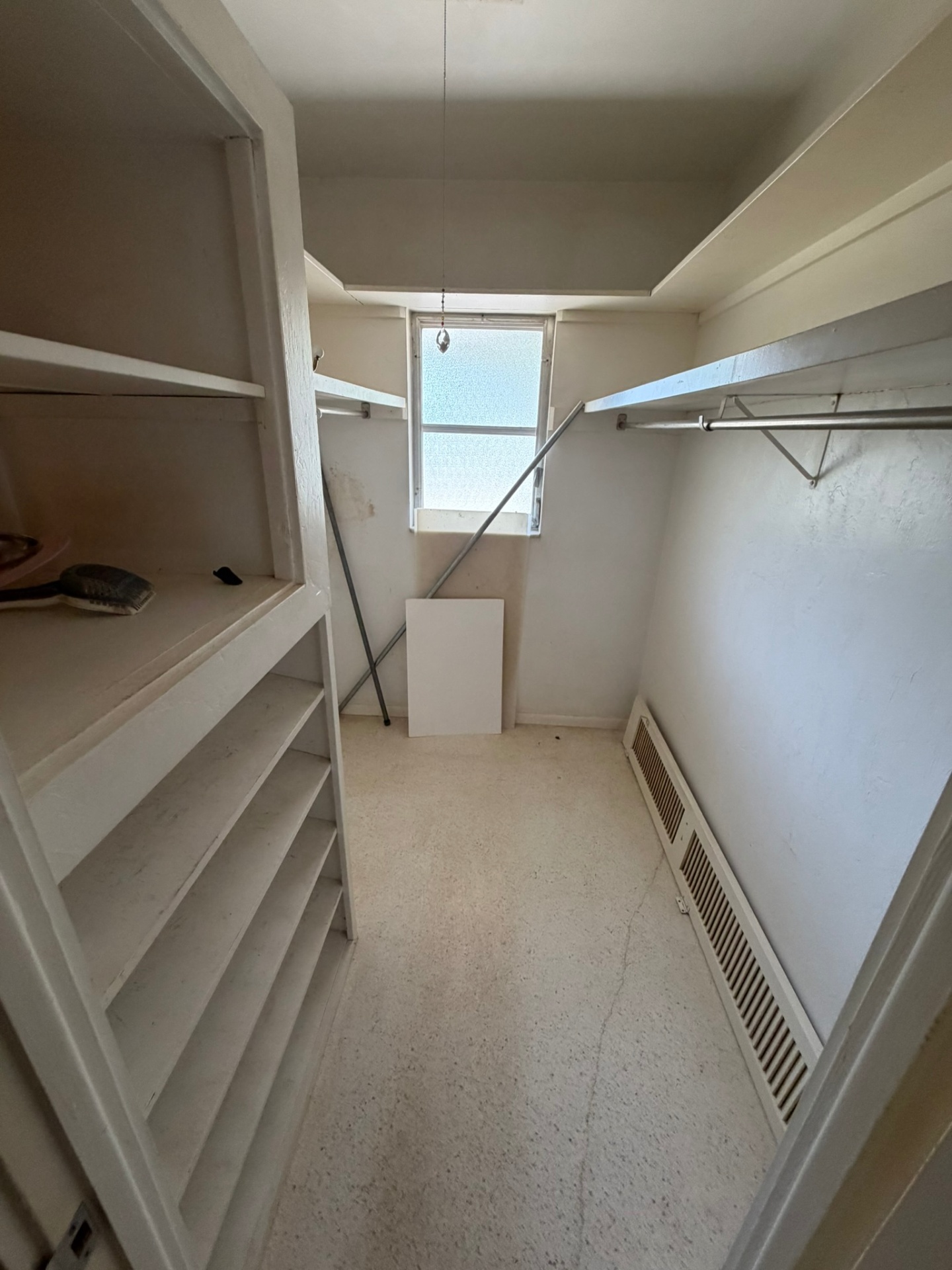 Walk-in closet โ Palma Sola off-market listing photo 16