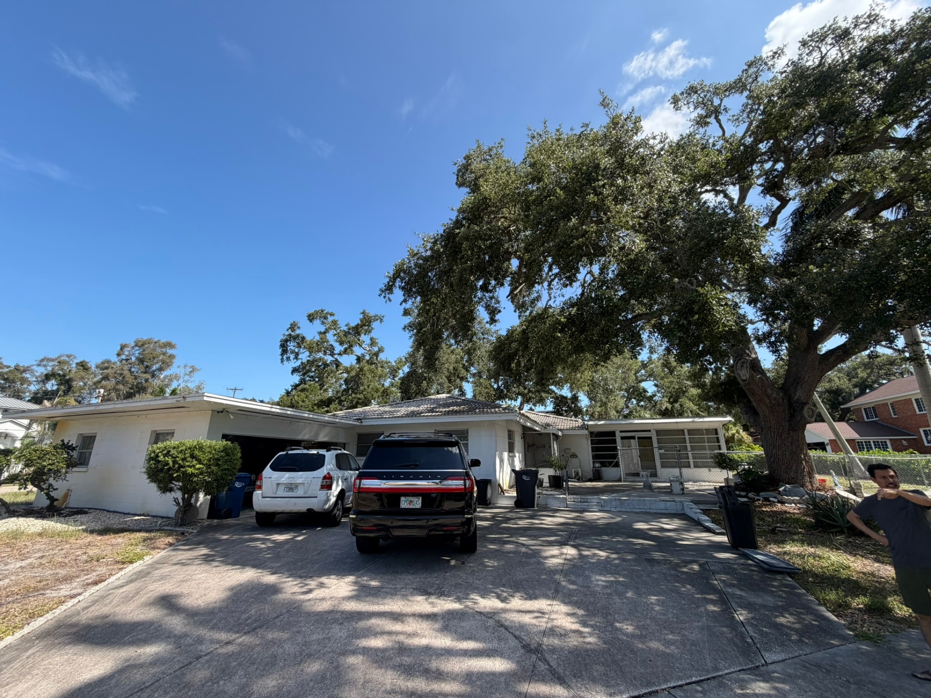 Front driveway & carport โ Palma Sola off-market listing photo 40