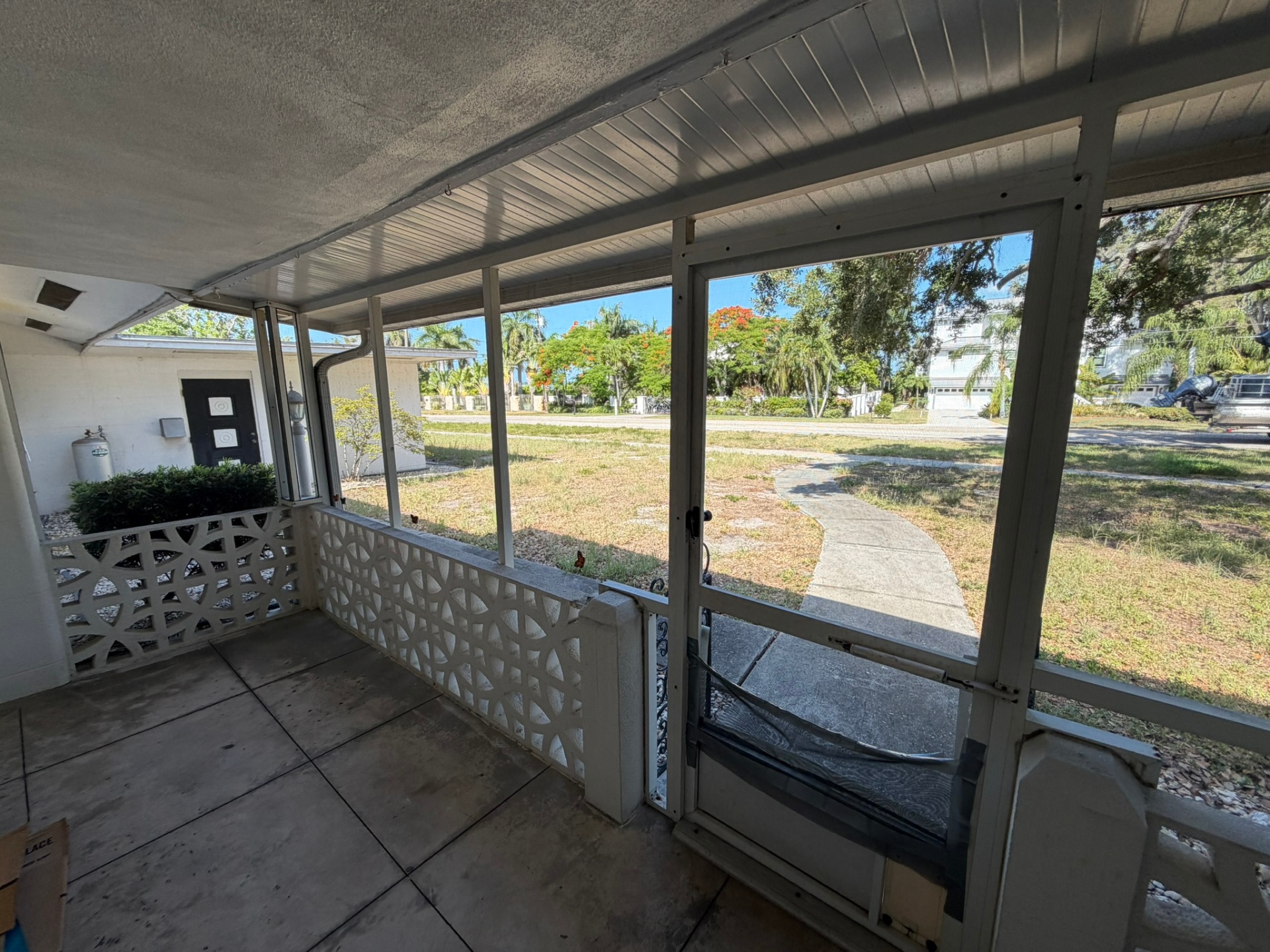 Front porch outlook โ Palma Sola off-market listing photo 38